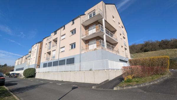 Appartement T1 avec jardinet et terrasse à Louviers