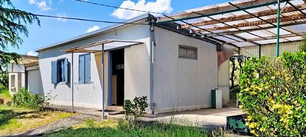MAISON DE VILLEGIATURE A RENOVER
