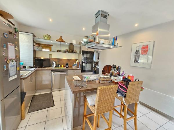 maison 120 m2, avec grange, sur terrain 916 m2