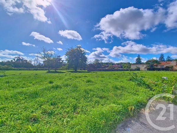 Terrain à vendre  807 m2 ST QUIRC - 09