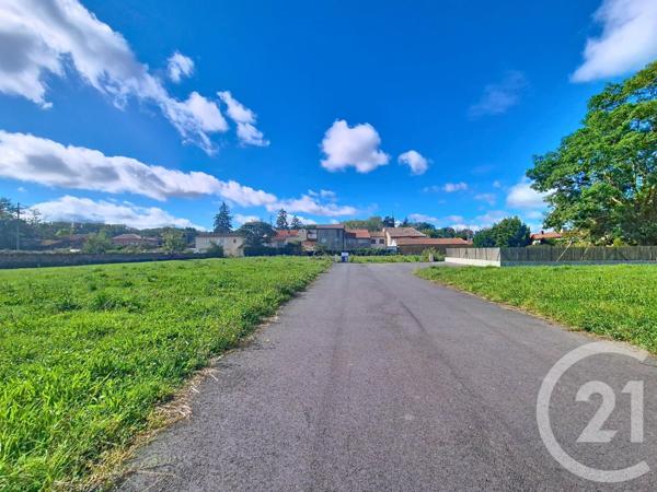 Terrain à vendre  807 m2 ST QUIRC - 09