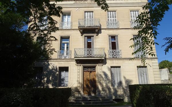 Maison à vendre    12 pièces • 410 m2 Mane