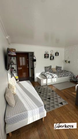 ✨ Beau studio lumineux avec balcon, parking et cave 