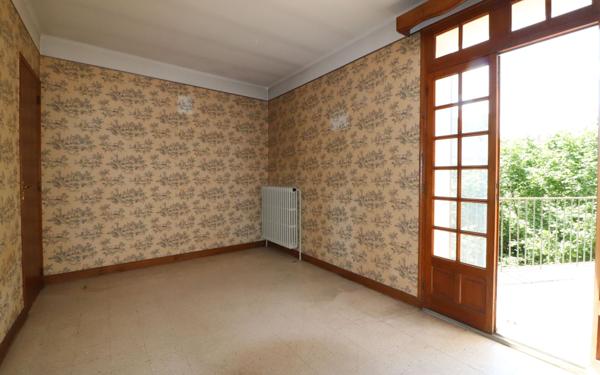 Maison à vendre    7 pièces • 218 m2 Roquevaire