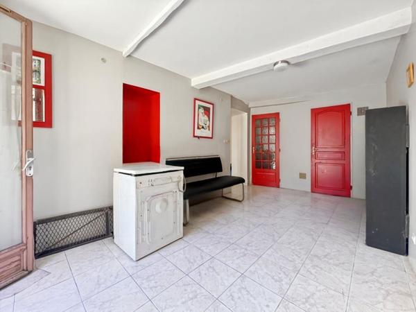 EXCLUSIVITÉ  MAISON DE VILLAGE À RÉNOVER 105 m²  3 CHAMBRES