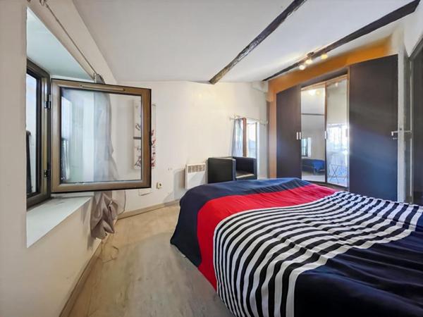 EXCLUSIVITÉ  MAISON DE VILLAGE À RÉNOVER 105 m²  3 CHAMBRES