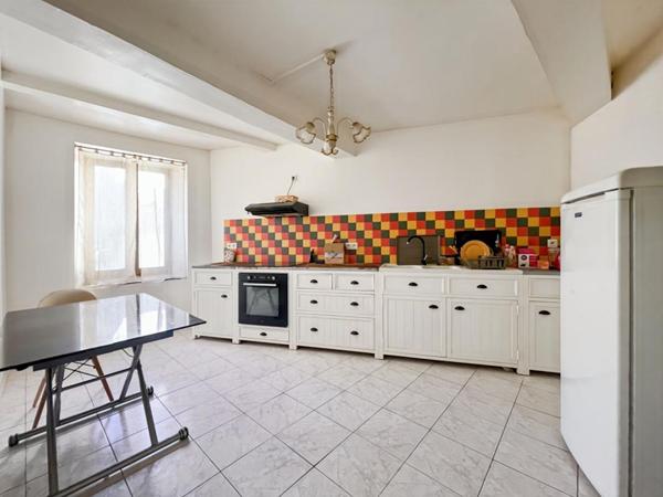 EXCLUSIVITÉ  MAISON DE VILLAGE À RÉNOVER 105 m²  3 CHAMBRES