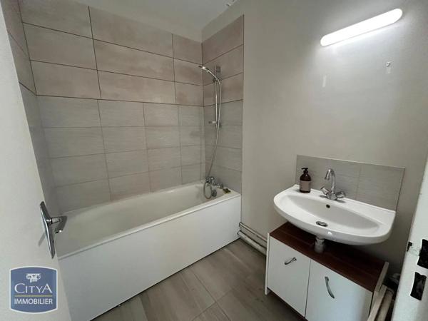 Appartement à louer 3 pièces 61.86m² Caen (14000)