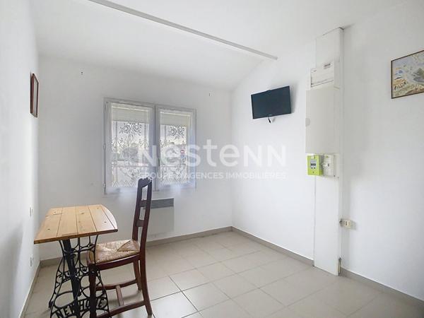 A Vendre. Maison 3 chambres, garage, jardin située à Saint Michel En L'herm à 10 minutes de la plage.