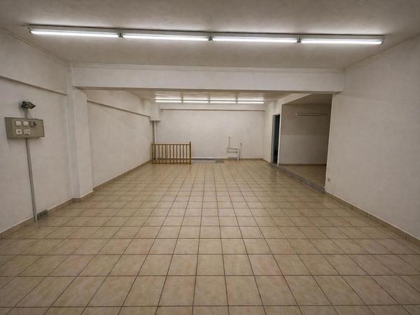 Local / Garage en centre-ville -  Saint Raphael -