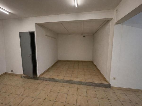 Local / Garage en centre-ville -  Saint Raphael -
