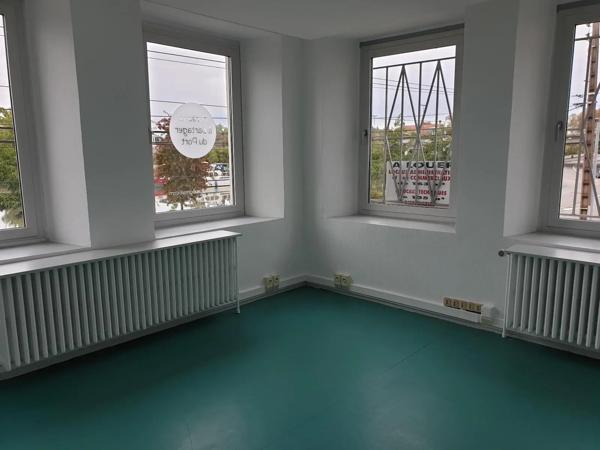 Local professionnel à louer 62m²