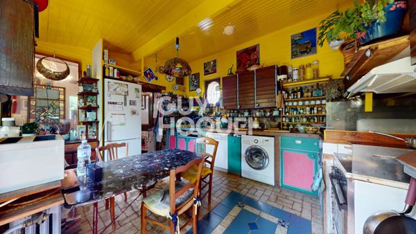 MAISON À VENDRE DE 7 PIÈCES DE 121,83 M²