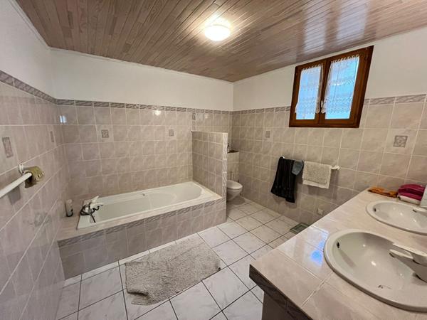 BELLE MAISON EN PIERRE