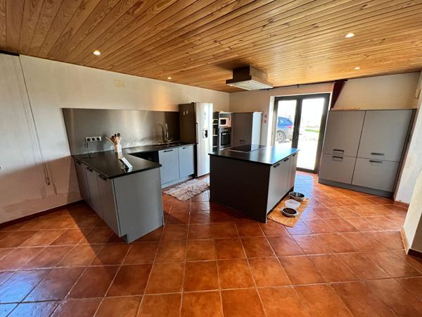 BELLE MAISON EN PIERRE