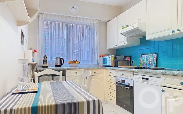 Appartement à vendre    2 pièces • 69 m2 Juan-les-Pins - Antibes