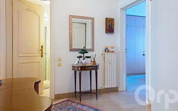 Appartement à vendre    2 pièces • 69 m2 Juan-les-Pins - Antibes