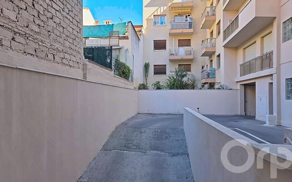 Appartement à vendre    2 pièces • 69 m2 Juan-les-Pins - Antibes