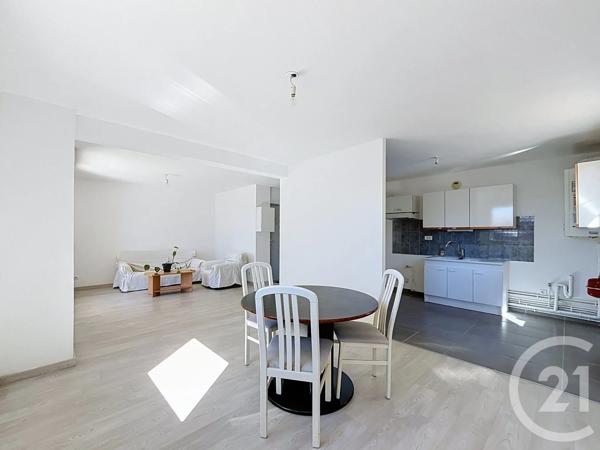 Appartement F4 à vendre  3 pièces - 76,88 m 2   BELFORT  - 90