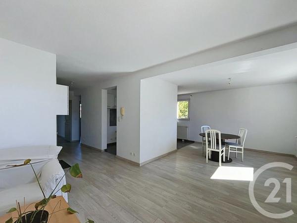 Appartement F4 à vendre  3 pièces - 76,88 m 2   BELFORT  - 90