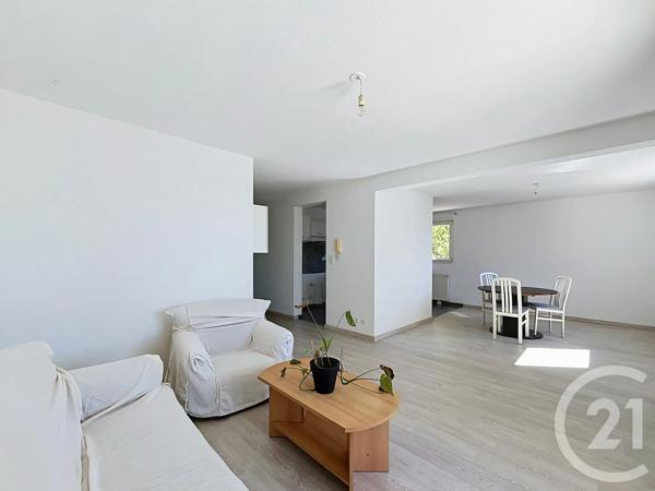 Appartement F4 à vendre  3 pièces - 76,88 m 2   BELFORT  - 90