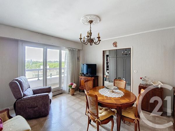 Appartement F4 à vendre  4 pièces - 79,59 m2 ST DENIS - 93