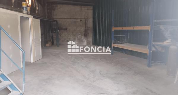 Location Local commercial 2 pièces 374.5 m² - Dammarie-les-lys 77190