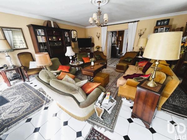 Maison 7 pièces de 143 m² à Paray-Vieille-Poste (91550)