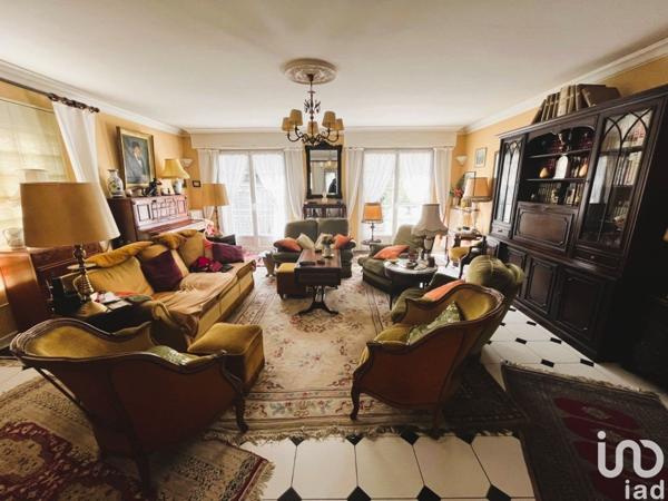 Maison 7 pièces de 143 m² à Paray-Vieille-Poste (91550)