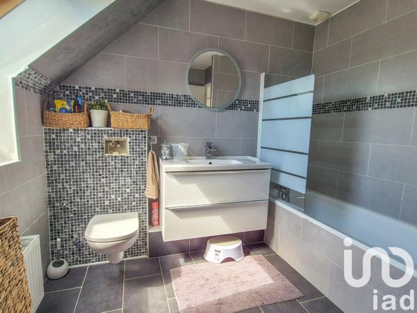 House for sale 7 rooms 131 m² Follainville-Dennemont