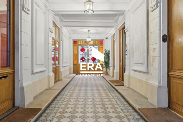 Appartement Paris 3 pièce(s) 69.04 m2