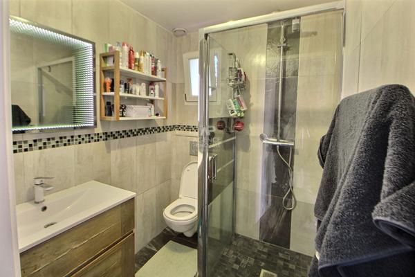 Maison Chanteloup Les Vignes 6 pièce(s) 90 m2 336 000 € **  - Référence  1074