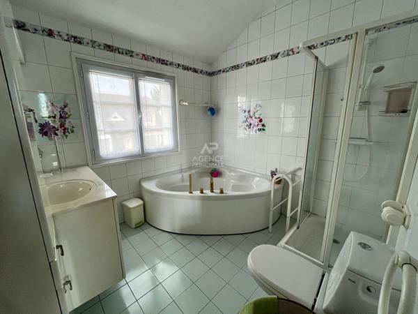 QUARTIER POSTE 8min GARE HOUILLES Maison Meulière 7 pièce(s) 118 m2 799 000 € **  - Référence  419