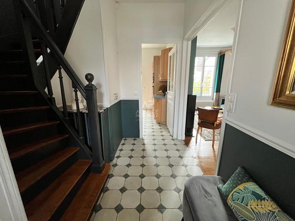 QUARTIER POSTE 8min GARE HOUILLES Maison Meulière 7 pièce(s) 118 m2 799 000 € **  - Référence  419