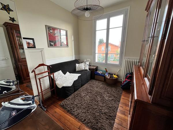 QUARTIER POSTE 8min GARE HOUILLES Maison Meulière 7 pièce(s) 118 m2 799 000 € **  - Référence  419