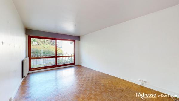 2 pièces à deux pas du RER Robinson