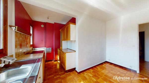 2 pièces à deux pas du RER Robinson