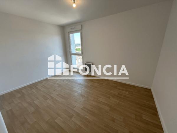 Location Appartement 2 pièces 46.99 m² - SENTE DU POMMERET Petit-couronne 76650