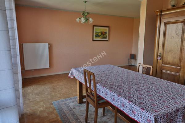 FRANCHEVILLE LE BAS - T4 - proche commodités - Traversant - Séjour Sud Ouest