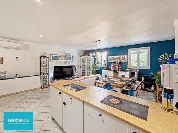 Appartement 3 chambres au dernier étage à Barjols en centre ville avec place de parking