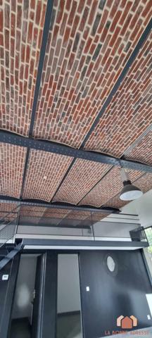 LOFT AVEC TERRASSE ET PARKING PRIVATIF