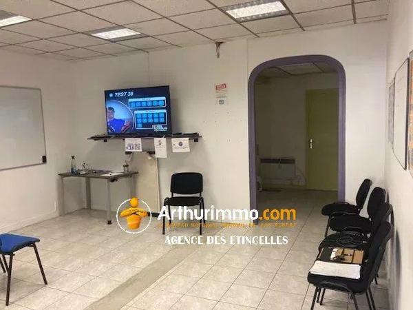 Vente                                                      Local commercial
                        
                     3 pièces                      57 m2                     à Martigné-Ferchaud