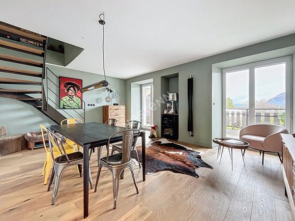 Duplex au coeur de Saint-Jorioz, 103 m² de confort entre lac et montagnes, cave et garage double