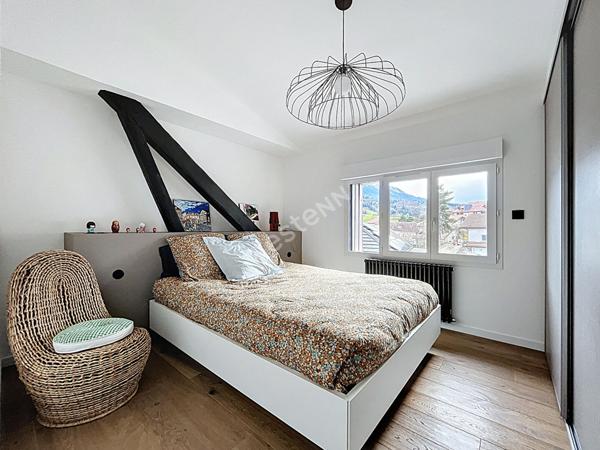 Duplex au coeur de Saint-Jorioz, 103 m² de confort entre lac et montagnes, cave et garage double