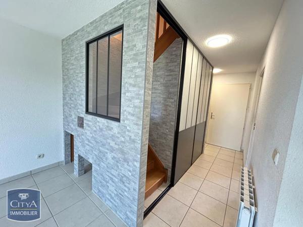 Maison à louer 4 pièces 86.62m² Angoulême (16000)
