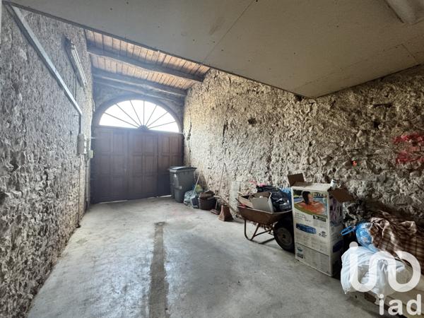 Maison à vendre 6 pièces 171 m² Hadigny-les-Verrières