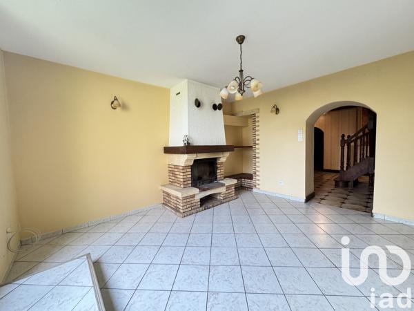 Maison à vendre 6 pièces 171 m² Hadigny-les-Verrières