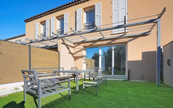 Maison à vendre    4 pièces • 74,35 m2 Ollioules