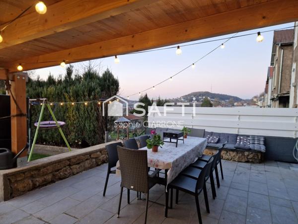 MAISON JUMELEE 110M2 AVEC GARAGE ;JARDIN; TERRASSES ET CABANON AU CALME PROCHE FRONTIERE