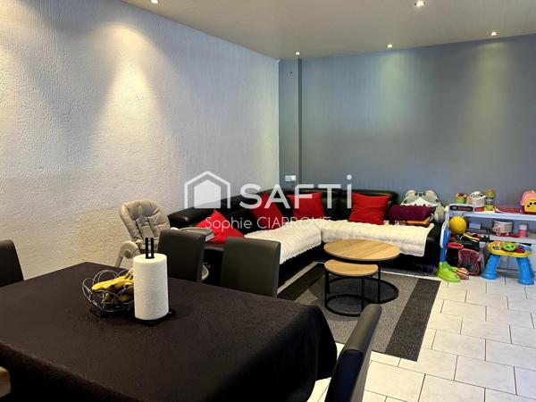 MAISON JUMELEE 110M2 AVEC GARAGE ;JARDIN; TERRASSES ET CABANON AU CALME PROCHE FRONTIERE